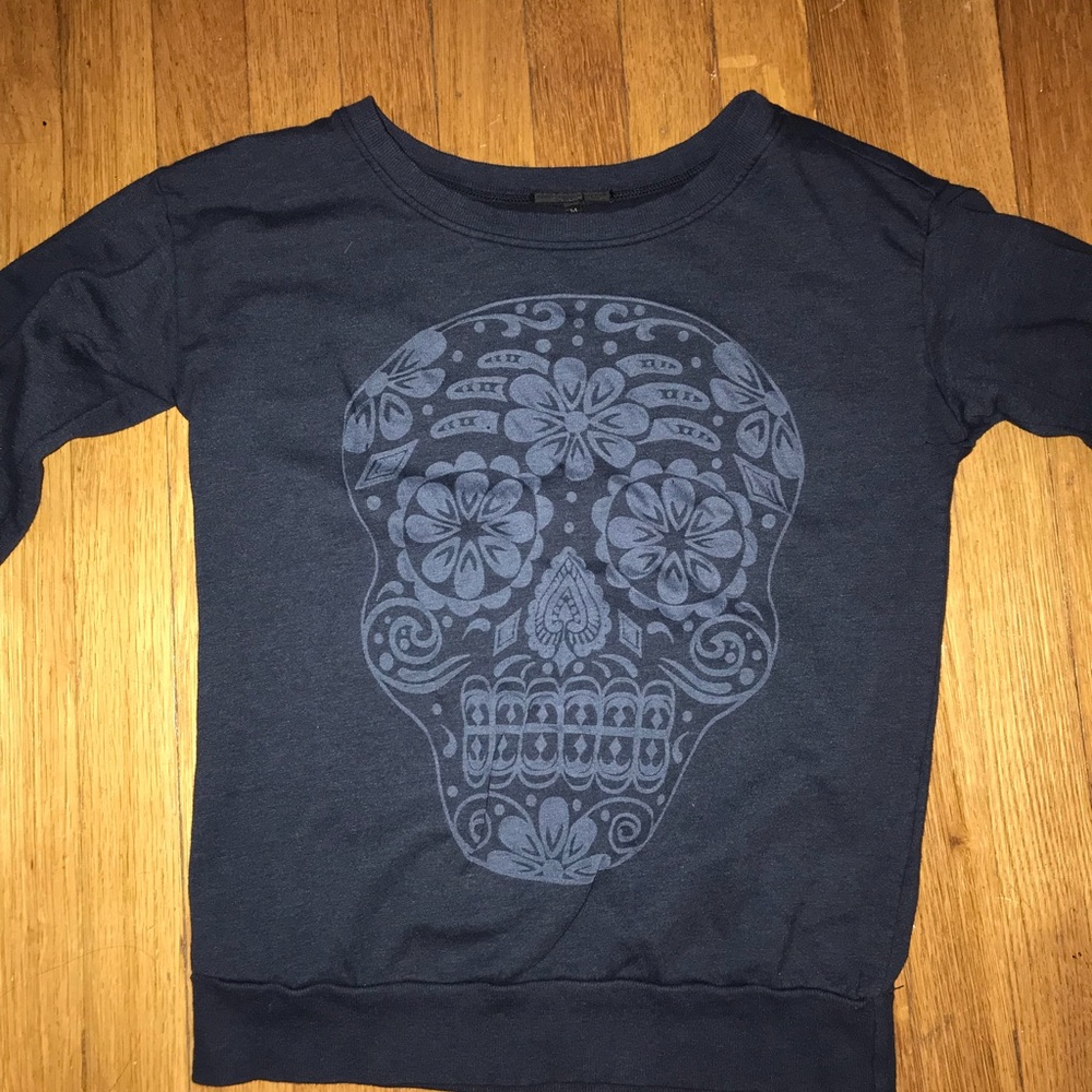 Dia de Los Muertos/skull design sweater